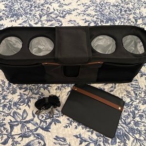 Hardly used and hard to find - WonderFold Parent Console - W4 - Volcanic Black